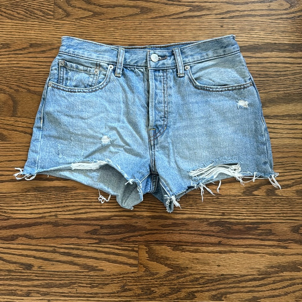 FREE PEOPLE CUT OFF DENIM SHORTS